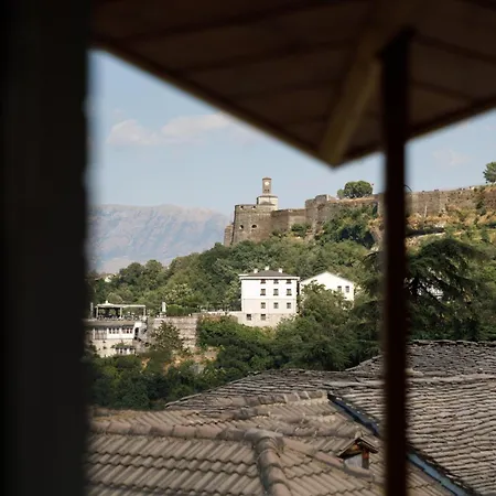 Kashah 招待所 Gjirokastër